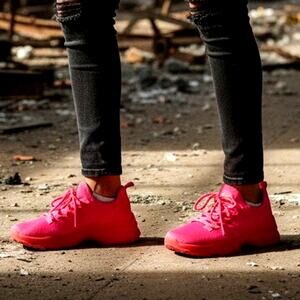 GUESS Women's Triple Hot Pink Bedazzled Running Sneakers - Size: 6M WOW!